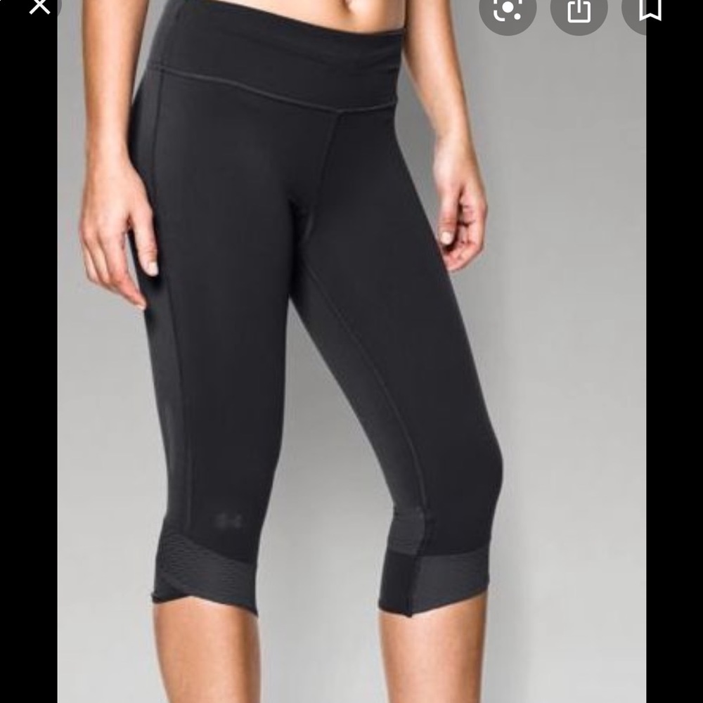 UA Under Armor Fly-By compression Capri leggings